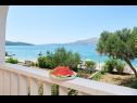 Appartamenti Natali - 5 M from the beach : A6(4+1) Okrug Gornji - Isola di Ciovo  - lo sguardo