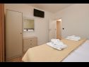 Appartamenti Natali - 5 M from the beach : A6(4+1) Okrug Gornji - Isola di Ciovo  - Appartamento - A6(4+1): la camera da letto