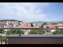 Appartamenti Eli - 70m from the beach: A1(4) Okrug Gornji - Isola di Ciovo  - lo sguardo dal balcone