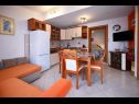 Appartamenti Mihovilovic - 50 m from beach: A1(4), A2(6+1), A3(4+2), A4(2+1) Slatine - Isola di Ciovo  - Appartamento - A4(2+1): il soggiorno