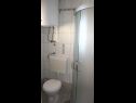Appartamenti Iva SA1(2+1), SA2(2+1), SA3(2+1) Crikvenica - Riviera Crikvenica  - Studio appartamento - SA2(2+1): il bagno con la toilette