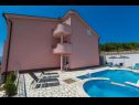 Appartamenti Dragica - modern & close to the sea: A2 Black & White(6) Klenovica - Riviera Crikvenica  - la piscina