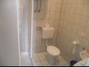 Appartamenti Marija - seaview: A1(2+1), A2(4), A3(2), A4(6+2) Novi Vinodolski - Riviera Crikvenica  - Appartamento - A2(4): il bagno con la toilette