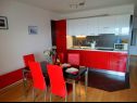 Appartamenti Tomislav A1 crni(4+1), A2 crveni(4+1), A3(5+1), A4(2+2) Selce - Riviera Crikvenica  - Appartamento - A2 crveni(4+1): la cucina con la sala da pranzo