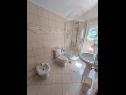 Appartamenti Tomislav A1 crni(4+1), A2 crveni(4+1), A3(5+1), A4(2+2) Selce - Riviera Crikvenica  - Appartamento - A3(5+1): il bagno con la toilette