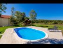  Blue house - outdoor pool: H(8+2) Plaski - Croazia continentale - Croazia - il balcone