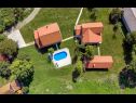  Green house - outdoor pool & BBQ: H(6+2) Plaski - Croazia continentale - Croazia - la casa