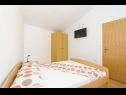 Appartamenti e camere Bari - 10 km from airport: A1(2), A2(2), R2(2), R3(2), R4(2) Kupari - Riviera Dubrovnik  - Appartamento - A2(2): la camera da letto