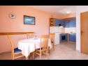 Appartamenti Gold - 300 m from beach: A1(2), A2(3+1) Stari Grad - Isola di Hvar  - Appartamento - A2(3+1): la cucina con la sala da pranzo