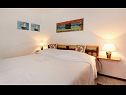 Appartamenti Emily - 50m from beach; A1(2), A2(2), A3(2), A4(2), A5(4+1) Vrboska - Isola di Hvar  - Appartamento - A5(4+1): la camera da letto
