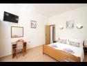 Appartamenti Josi - 200 m from sea: SA1(2), SA2(2), SA3(2), A5(4), SA6(2), A7(4) Vrboska - Isola di Hvar  - Studio appartamento - SA2(2): la camera da letto