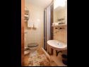 Appartamenti Emily - 50m from beach; A1(2), A2(2), A3(2), A4(2), A5(4+1) Vrboska - Isola di Hvar  - Studio appartamento - A4(2): il bagno con la toilette