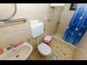 Appartamenti Maca - seafront: A1(5), A2(6+1) Baia Zarace (Gdinj) - Isola di Hvar  - Appartamento - A1(5): il bagno con la toilette