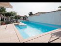  Nada - with private pool: SA1(2), SA2(2), A3(4) Fazana - Istria  - la piscina