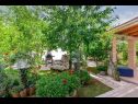 Appartamenti Katrina - with free parking: SA1 (2+1), A2 (2+2) seherezada Kavran - Istria  - il giardino