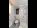 Appartamenti Katrina - with free parking: SA1 (2+1), A2 (2+2) seherezada Kavran - Istria  - Studio appartamento - SA1 (2+1): il bagno con la toilette