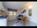 Appartamenti Perci- cosy and comfortable A1 Novi(2+2) , SA2 Stari(2) Krnica - Istria  - Studio appartamento - SA2 Stari(2): la cucina con la sala da pranzo