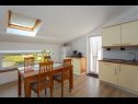 Appartamenti Dream - 20 m from sea: Gold(3) Medulin - Istria  - Appartamento - Gold(3): la cucina con la sala da pranzo