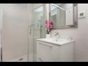 Appartamenti Regent 2 - exclusive location: A1(2+2), SA(2) Rovinj - Istria  - Studio appartamento - SA(2): il bagno con la toilette