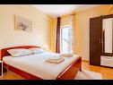 Appartamenti Mir - perfect location & cosy: A1(4+2), A2(2+1), SA3(2), SA4(2) Korcula - Isola di Korcula  - Appartamento - A2(2+1): la camera da letto