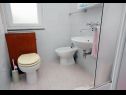 Appartamenti Ljerka - 100 m from the beach: A1(5) Malinska - Isola di Krk  - Appartamento - A1(5): il bagno con la toilette