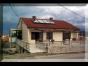 Appartamenti Supec - near the sea: A1(4), A2(4) Vrbnik - Isola di Krk  - la casa