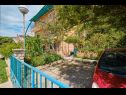 Appartamenti Giuseppe - green terrace: A1(4) Mali Losinj - Isola di Losinj  - il parcheggio (casa e dintorni)