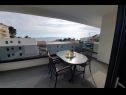 Appartamenti Villa Esse - heated pool & seaview: A1(2+2), A2(4+2), A3(2+2), A4(4+2), A5(2+2) Baska Voda - Riviera Makarska  - Appartamento - A1(2+2): la terrazza coprita