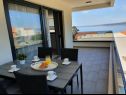 Appartamenti Villa Esse - heated pool & seaview: A1(2+2), A2(4+2), A3(2+2), A4(4+2), A5(2+2) Baska Voda - Riviera Makarska  - Appartamento - A2(4+2): la terrazza coprita