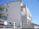 Appartamenti Josip II - 150 m from beach with free parking: SA4(2+1), SA5(3), A6(4) Baska Voda - Riviera Makarska  - la casa