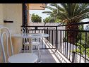 Appartamenti Miljko - 80 m from beach: A1(6), SA2(2), A10(4+1), A11(2+2) Brela - Riviera Makarska  - la terrazza