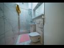 Appartamenti Lovre - close to the sea : A1(6), A2(4+1) prizemlje, A3(5) Brela - Riviera Makarska  - Appartamento - A2(4+1) prizemlje: il bagno con la toilette