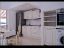 Appartamenti Draga - 10 m from sea: A1(4+2), A2(2+2) Brela - Riviera Makarska  - Appartamento - A2(2+2): la cucina con la sala da pranzo