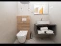 Appartamenti Ivi - 100 m from pebble beach: A1(2+2), A2(2+2), A3(2+2), A4(4+4), A5(2+2) Drasnice - Riviera Makarska  - Appartamento - A4(4+4): il bagno con la toilette
