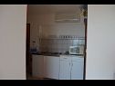 Appartamenti Jozo - 150 m from pebble beach: A1(2), A2(2), A3(2), A4(4), A5(4) Gradac - Riviera Makarska  - Appartamento - A5(4): la cucina