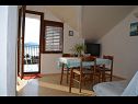 Appartamenti Jozo - 150 m from pebble beach: A1(2), A2(2), A3(2), A4(4), A5(4) Gradac - Riviera Makarska  - Appartamento - A5(4): il soggiorno