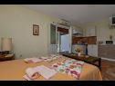 Appartamenti Vlatko - affordable & cosy: SA1(4), SA2(2+2), SA3(2+2) Krvavica - Riviera Makarska  - Studio appartamento - SA2(2+2): la camera da letto