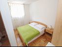 Appartamenti Srzi - 200 m from sea: A1(7+1), SA2(2), A3(2+1) Makarska - Riviera Makarska  - Appartamento - A1(7+1): la camera da letto
