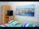 Appartamenti Ivi - big parking and courtyard SA2(3), SA4(2+1), SA3(2+1), SA5(2+1), SA6(2+1) Makarska - Riviera Makarska  - Studio appartamento - SA6(2+1): la camera da letto