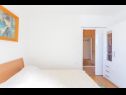 Appartamenti Tomislava - ground floor apartments: A1(2+1), A2(2+3) Makarska - Riviera Makarska  - Appartamento - A1(2+1): la camera da letto