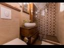 Appartamenti Sen - 130 m from sea : A1(8) Makarska - Riviera Makarska  - Appartamento - A1(8): il bagno con la toilette