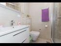 Appartamenti Ruza - sea view: A1(4), A2(4), A4(3+2), SA5(2), SA6(2+1), SA7(2), A8(2+2) Makarska - Riviera Makarska  - Appartamento - A8(2+2): il bagno con la toilette
