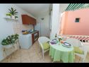 Appartamenti Palmina - comfort apartment: A1 veliki (6),  A2 žuti (4+1), A3 lila (2), SA4 bijeli (2) Makarska - Riviera Makarska  - Studio appartamento - SA4 bijeli (2): la cucina