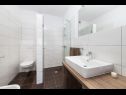 Appartamenti Dolo - in centre: A1(5), A2(5) Makarska - Riviera Makarska  - Appartamento - A1(5): il bagno con la toilette