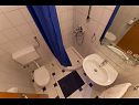 Appartamenti Cobra - excellent location: A1(2+2), SA2(2+1), A4(4+2) Tucepi - Riviera Makarska  - Appartamento - A4(4+2): il bagno con la toilette
