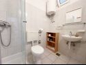 Appartamenti Mira - 10 m from beach: SA3(2), SA4(2), A5(2+2) Zaostrog - Riviera Makarska  - Studio appartamento - SA4(2): il bagno con la toilette