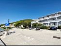 Appartamenti Tomo - 10 m from beach: A1(2+2), SA2(2) Zaostrog - Riviera Makarska  - il parcheggio