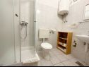Appartamenti Tomo - 10 m from beach: A1(2+2), SA2(2) Zaostrog - Riviera Makarska  - Studio appartamento - SA2(2): il bagno con la toilette