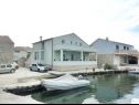 Appartamenti Denko - right on the beach: A1(7), SA2(2), SA3(2) Betina - Isola di Murter  - la casa