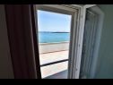 Appartamenti Denko - right on the beach: A1(7), SA2(2), SA3(2) Betina - Isola di Murter  - Appartamento - A1(7): lo sguardo dalla finestra